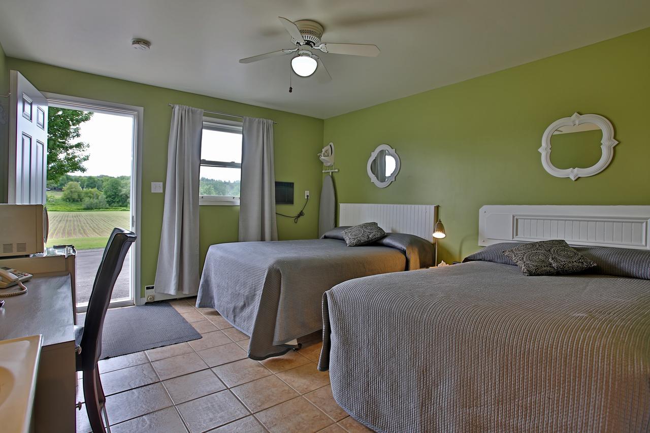 Motel Exquise Coaticook Eksteriør billede